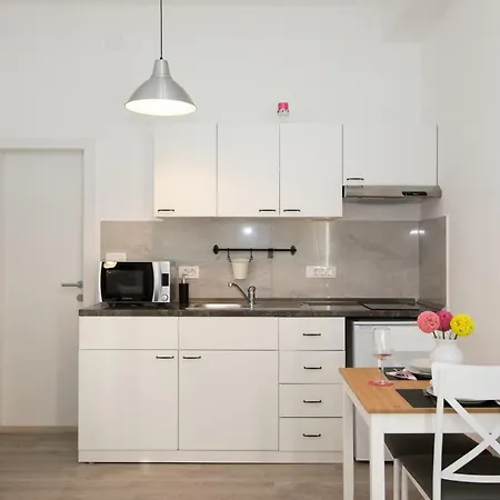 Appartement Lorka *