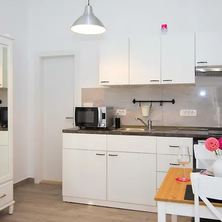 Appartement Lorka *